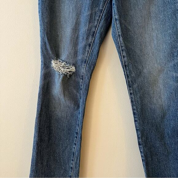 Madewell The Mid-Rise Perfect Vintage Jean in Ainsdale Wash: Knee-Rip Edition - Picture 4 of 7